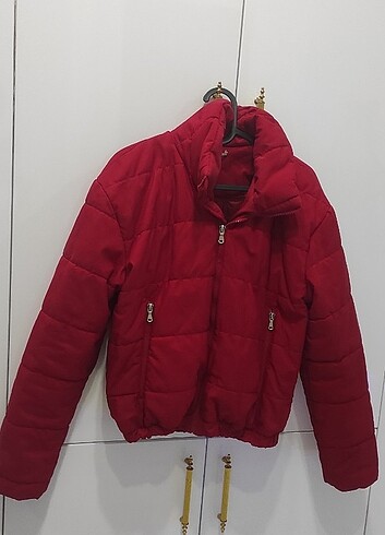Kırmızı crop mont