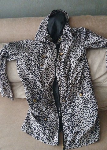 Düğmeli Leopar Desenli yağmurluk - Görsel 4