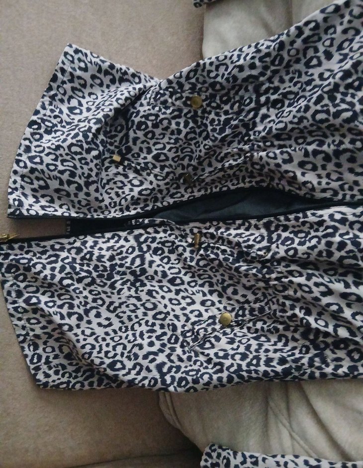 Düğmeli Leopar Desenli yağmurluk - Görsel 2