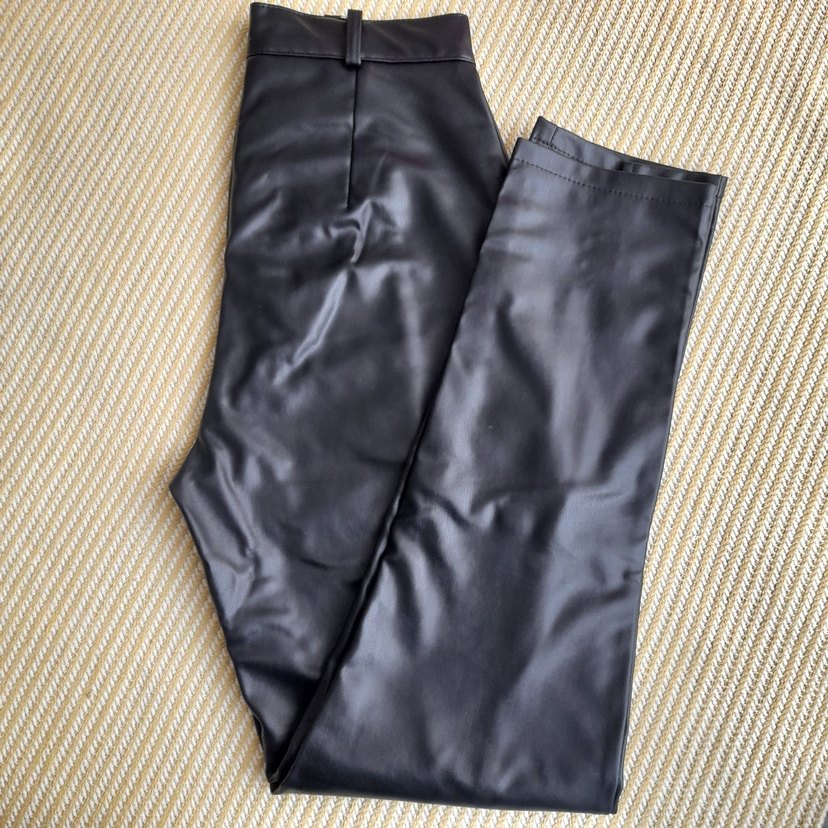 Siyah deri pantolon - Görsel 3