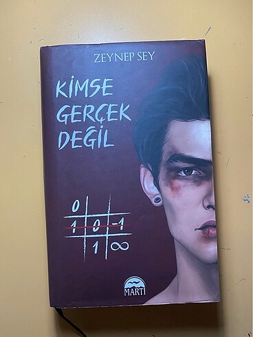 kimse gerçek değil ciltli