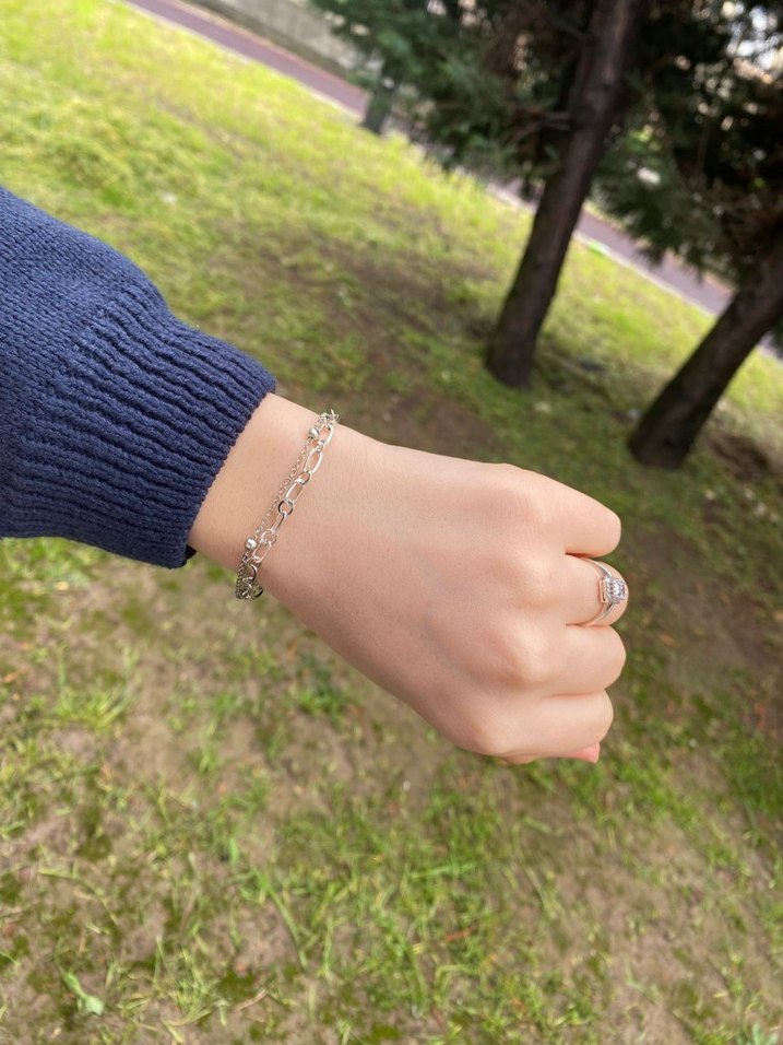 Zincir Detaylı Gri Kadın Bileklik - Görsel 2