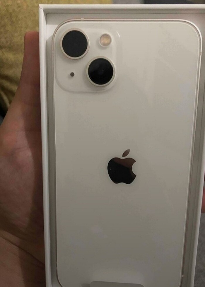 Apple 13 düz 256 Garantili Türkiye Cihazi  - Görsel 2