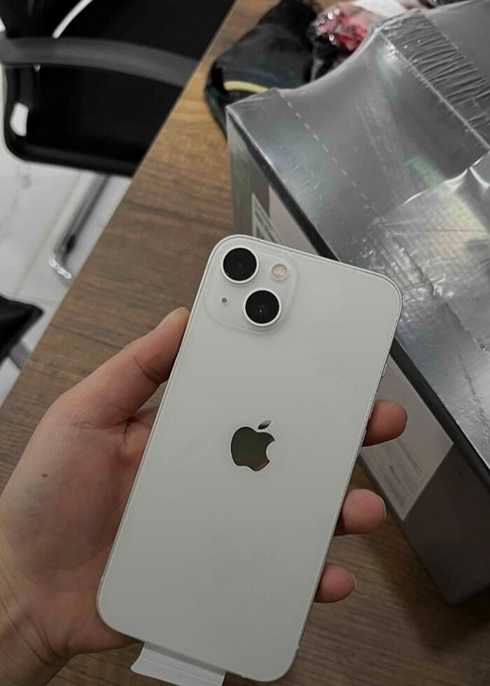 Apple 13 düz 256 Garantili Türkiye Cihazi  - Görsel 3