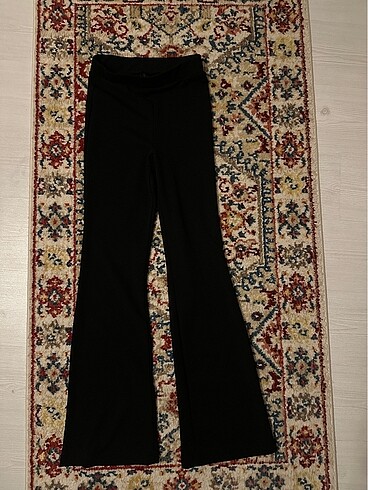 xs Beden Stradivarius ispanyol paça pantolon