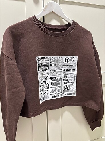Sweatshirt