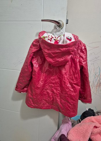 Kız Çocuk Kapüşonlu Nakışlı Yağmurluk - Görsel 3