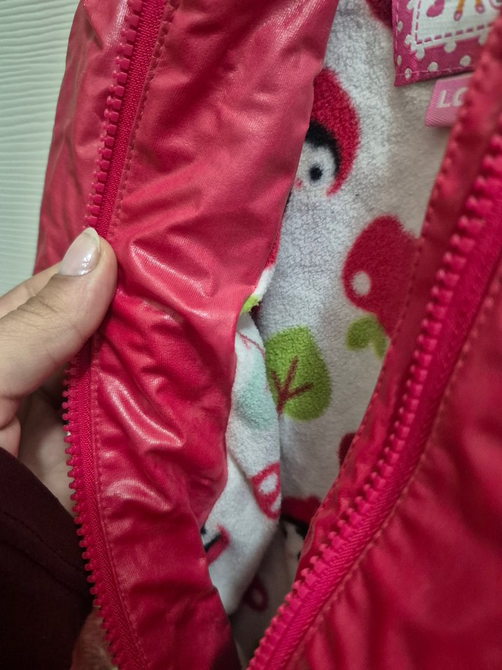 Kız Çocuk Kapüşonlu Nakışlı Yağmurluk - Görsel 2