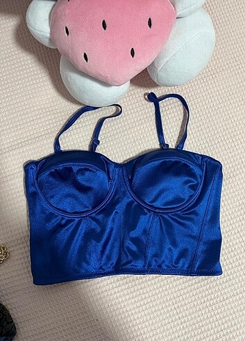 mavi saten crop