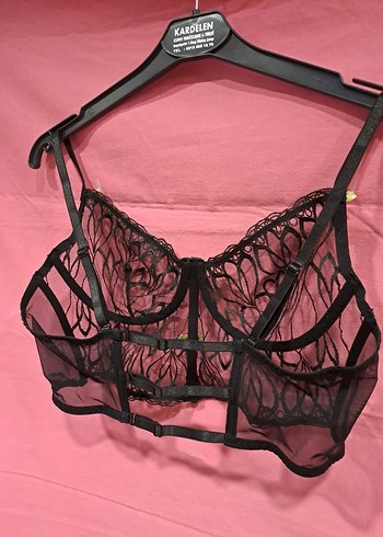 m Beden Nakışlı Gotik Siyah Büstiyer Pembe Gül Detaylı
