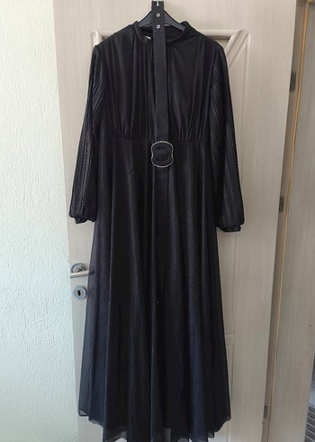 Kemerli Siyah Uzun Gotik Elbise