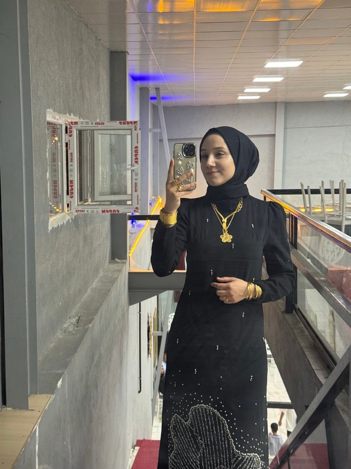 Siyah Uzun Kollu İşlemeli Kadın Elbise - Görsel 2