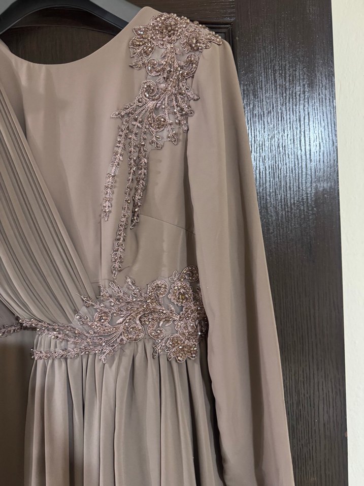 Bej Nakışlı Uzun Kollu Kadın Abiye Elbise - Görsel 3