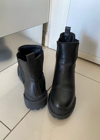 Siyah  Kadın Günlük Bot - Görsel 3