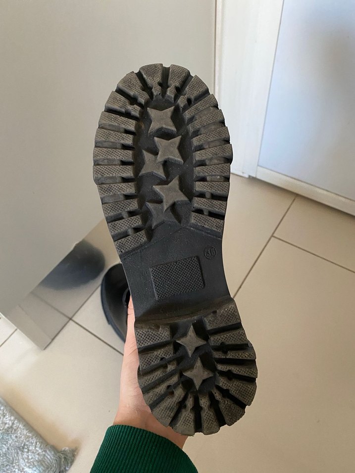 Siyah  Kadın Günlük Bot - Görsel 4