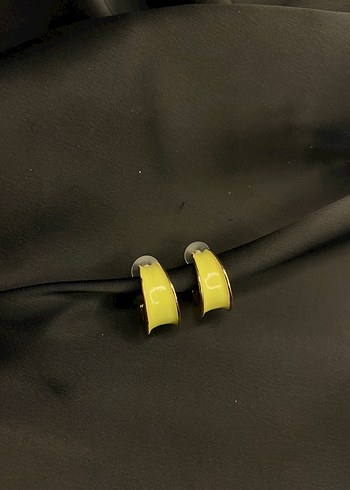 Diğer Sarı Mini Pilili Kadın Küpe