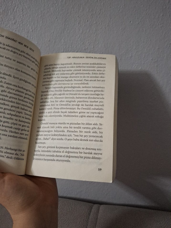Freddy'nin Pizza Dükkanı'nda Beş Gece Kitabı - Görsel 3