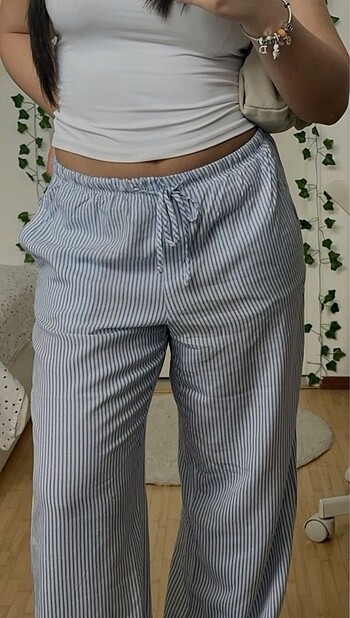Bershka çizgili pantolon