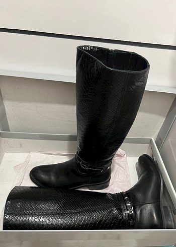 Yılan Desenli Siyah Deri Bot