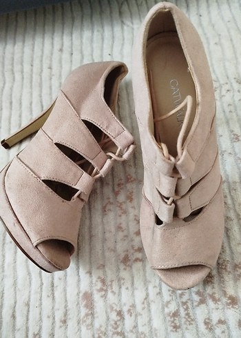 Süet Tokalı Stiletto Topuklu Kadın Ayakkabı