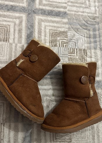 Ugg 30