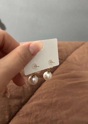 Mini Beyaz Boncuklu Kadın Küpe - Görsel 3