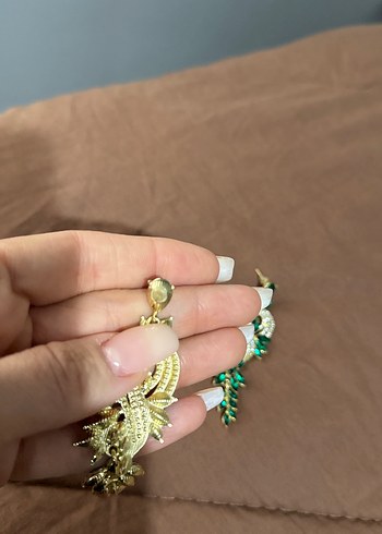 Turkuaz Payetli Yılan Desenli Uzun Küpe - Görsel 3