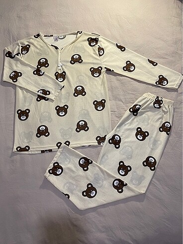 Diğer Yumuşak Kumaş Pijama Takımı