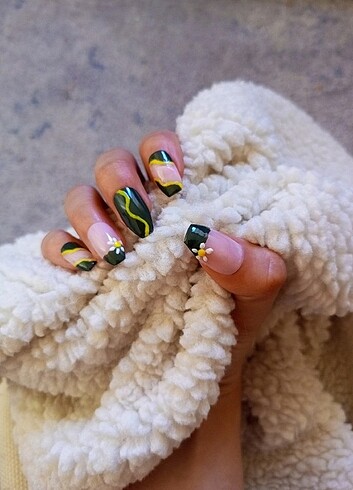 Nail artlı takma tırnak - Görsel 2