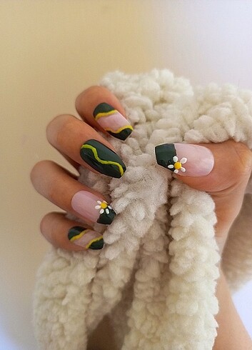 Nail artlı takma tırnak - Görsel 4