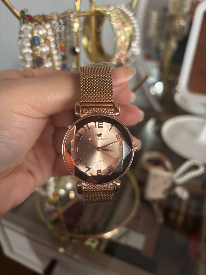 Altın Renkli Klasik Kadın Kol Saati - Görsel 2