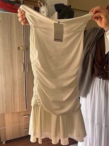 Bershka Elbise