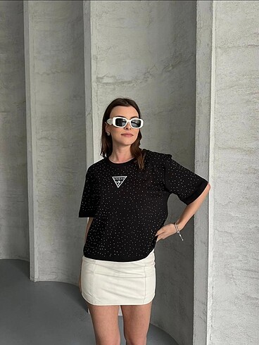 Guess tshirt