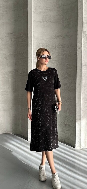 m Beden Guess taşlı elbise