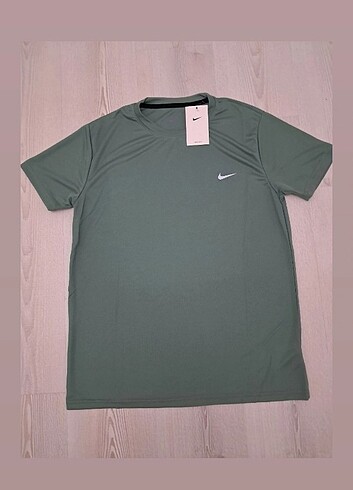 Erkek Nike tişört KAMPANYALI ÜRÜN ŞOK FİYAT
