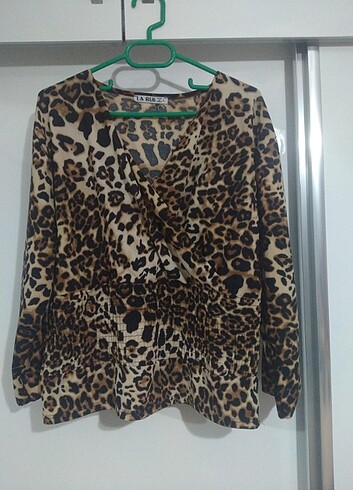 l Beden kahverengi Renk Leopar bluz V yaka 