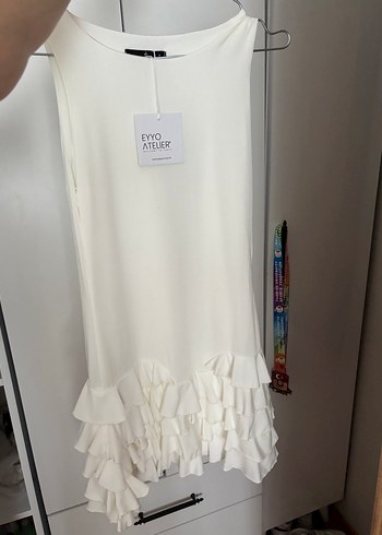 Beyaz Mini Fırfırlı Elbise