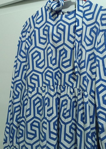 Mavi Geometrik Desenli Uzun Kadın Elbise - Görsel 2