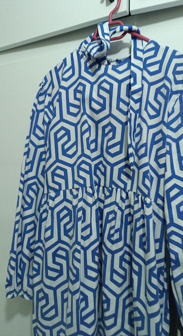 Mavi Geometrik Desenli Uzun Kadın Elbise - Görsel 2