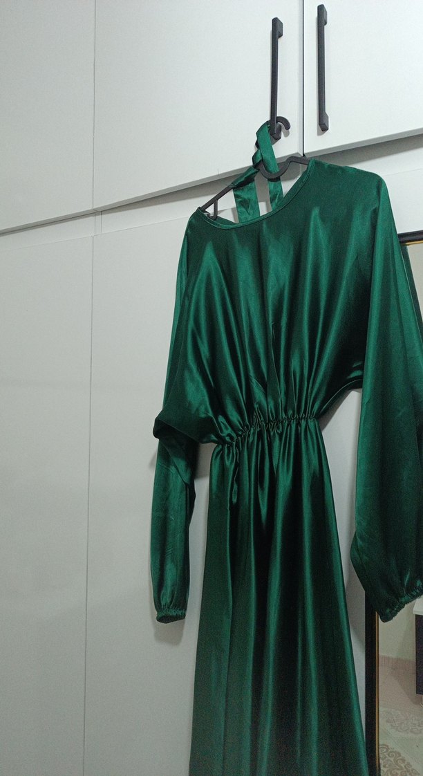 kadın saten yeşil  abiye - Görsel 2
