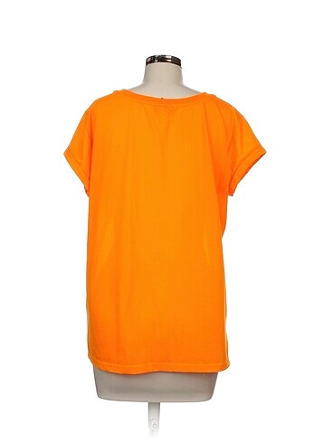 l Beden Hummel T-shirt %70 İndirimli.