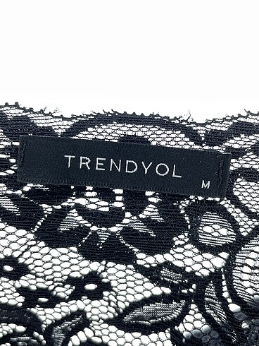 m Beden siyah Renk Trendyol & Milla Bluz %70 İndirimli.