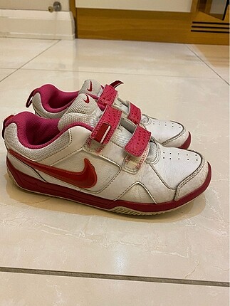 Nike spor ayakkabı