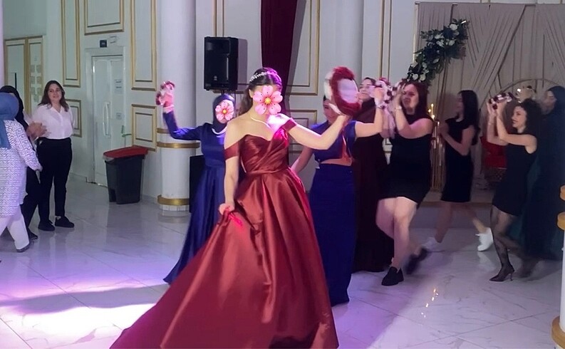 ÖZEL DİKİM ÇOK ŞIK KINA ELBİSESİ - Görsel 3