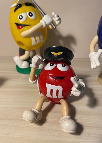 Renkli M&M's Aksiyon Figürleri ve Saat - Görsel 3