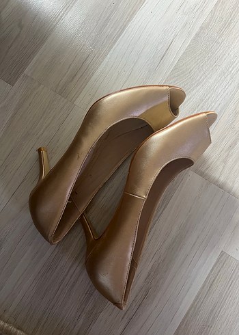 39 Beden Bej Parlak Tokalı Stiletto Kadın Topuklu