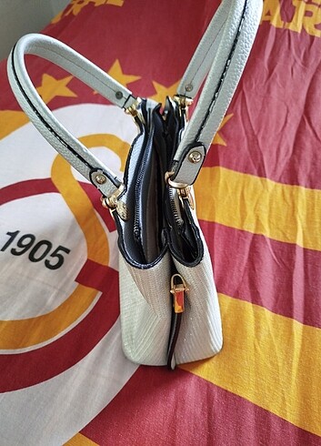 El Çantası - Görsel 3