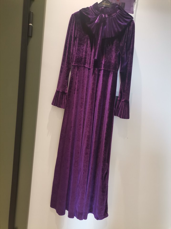 Mor Pileli Uzun Kadın Elbise - Görsel 2