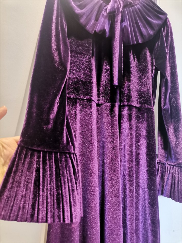 Mor Pileli Uzun Kadın Elbise - Görsel 3