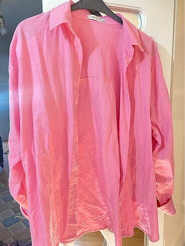 Pembe gömlek
